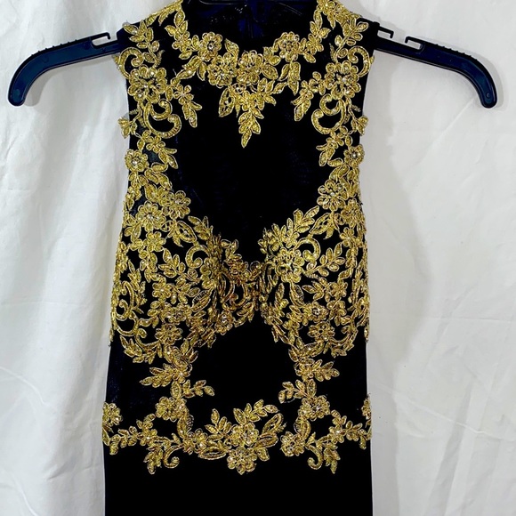 Blondie Nites Special Occasion Gown - Picture 3 of 7